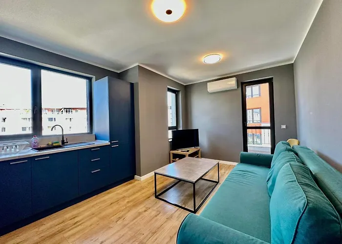 Raspberry Modern & Free Parking